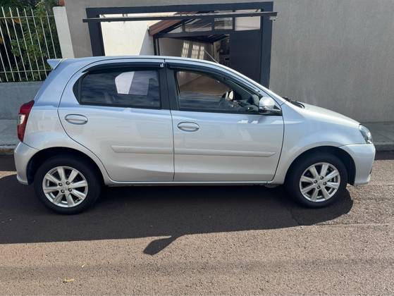 TOYOTA ETIOS 1.5 X PLUS 16V FLEX 4P AUTOMÁTICO